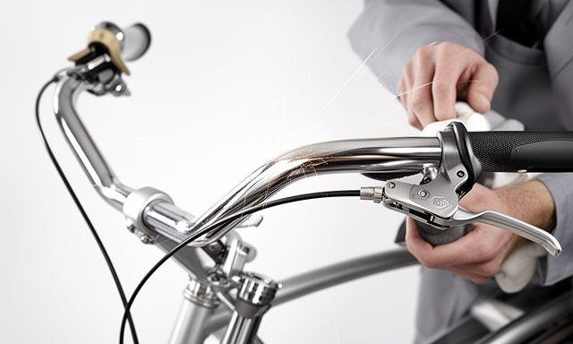 Processo di lucidatura componenti bicicletta vintage