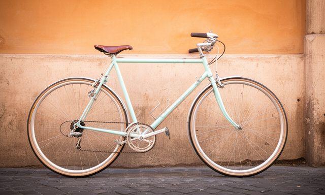Bicicletta restaurata pronta per il test su strada